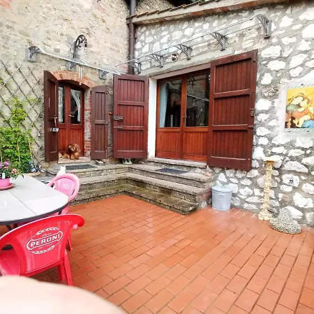 Tra Grilli E Cicale Maison d'hôtes