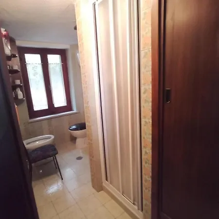 Tra Grilli E Cicale 3*