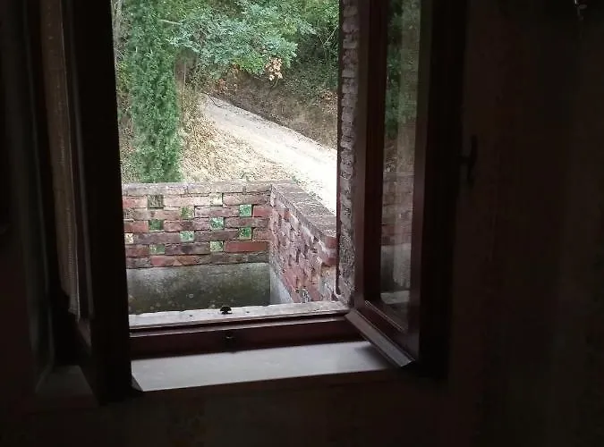 Tra Grilli E Cicale Deruta